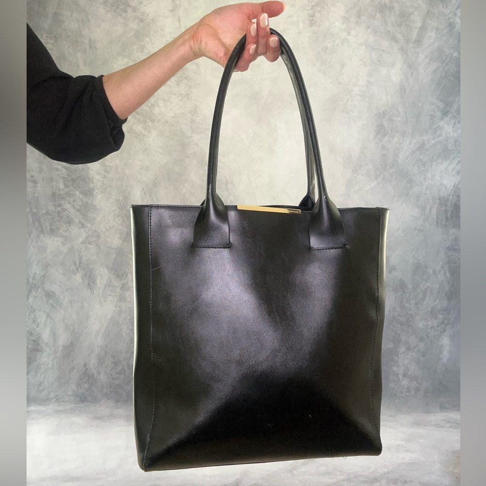 BCBG Maxazria Elegant Black Leather Tote Bag